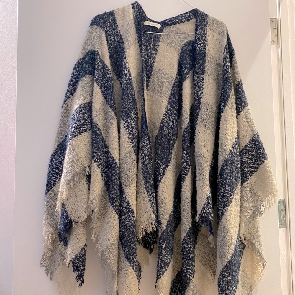 Soft Cozy Francesca’s Shawl/Poncho